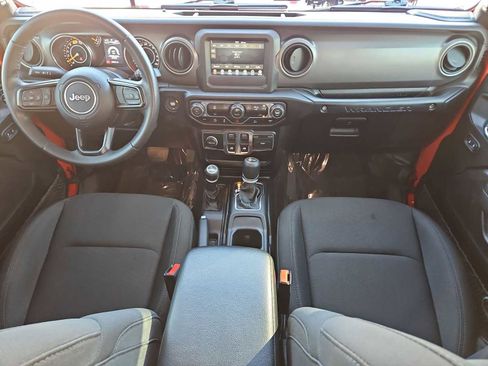 Used 2022 Jeep Wrangler Willys image 15