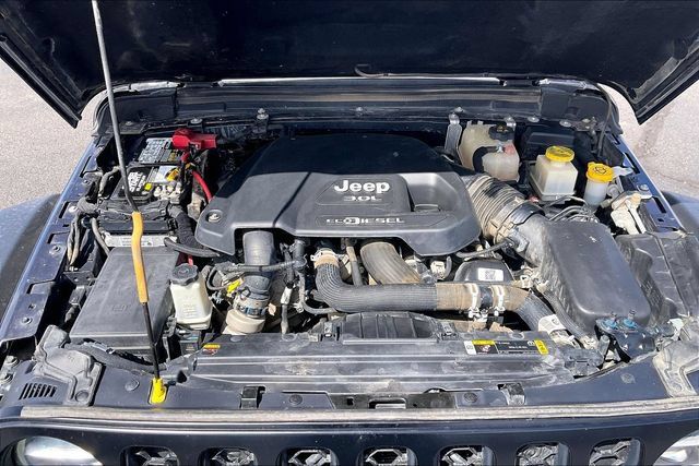 Used 2022 Jeep Gladiator Rubicon w/ LED Lighting Group AWD/4WD image 9