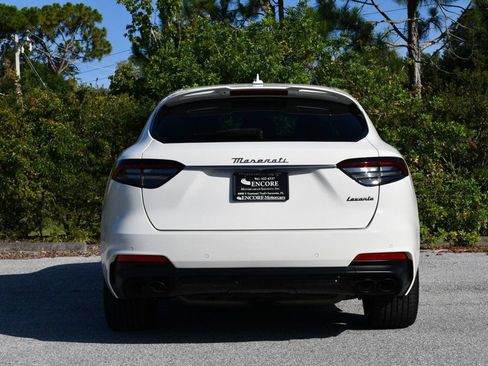 Used 2022 Maserati Levante Modena AWD/4WD image 35