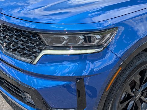 Certified 2023 Kia Sorento SX AWD/4WD image 16