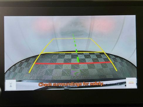Used 2025 Toyota RAV4 XLE AWD/4WD image 13