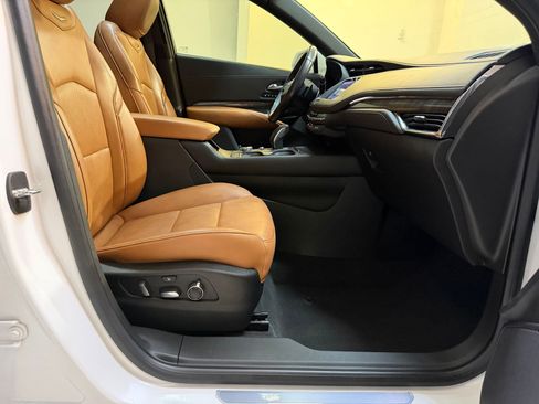 Used 2019 Cadillac XT4 Sport FWD image 49