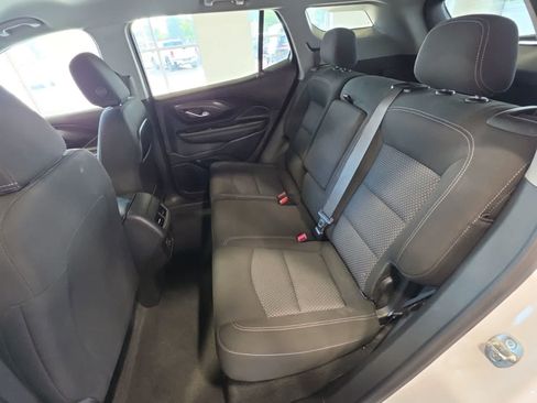Used 2022 GMC Terrain SLE FWD image 31