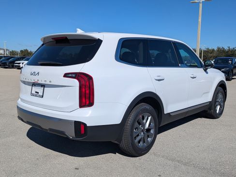 New 2025 Kia Telluride LX image 5