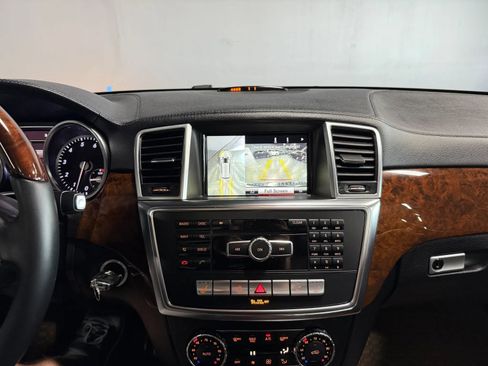 Used 2014 Mercedes-Benz GL 450 4MATIC image 14