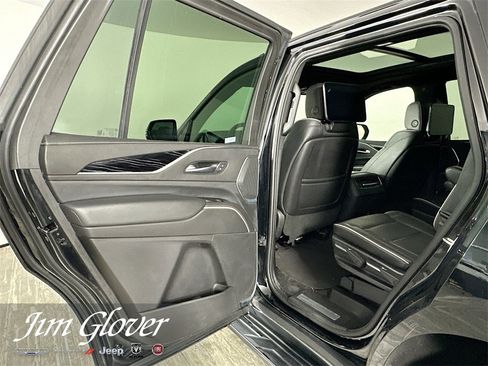 Used 2023 Cadillac Escalade Sport image 13