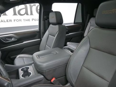 Used 2023 Chevrolet Tahoe High Country w/ Premium Package 2 AWD/4WD image 16