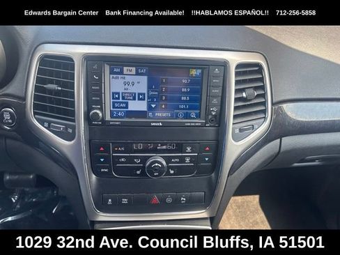Used 2012 Jeep Grand Cherokee Laredo AWD/4WD image 18