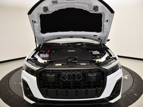 Used 2026 Audi Q7 3.0T Premium Plus w/ Premium Plus Package AWD/4WD image 12