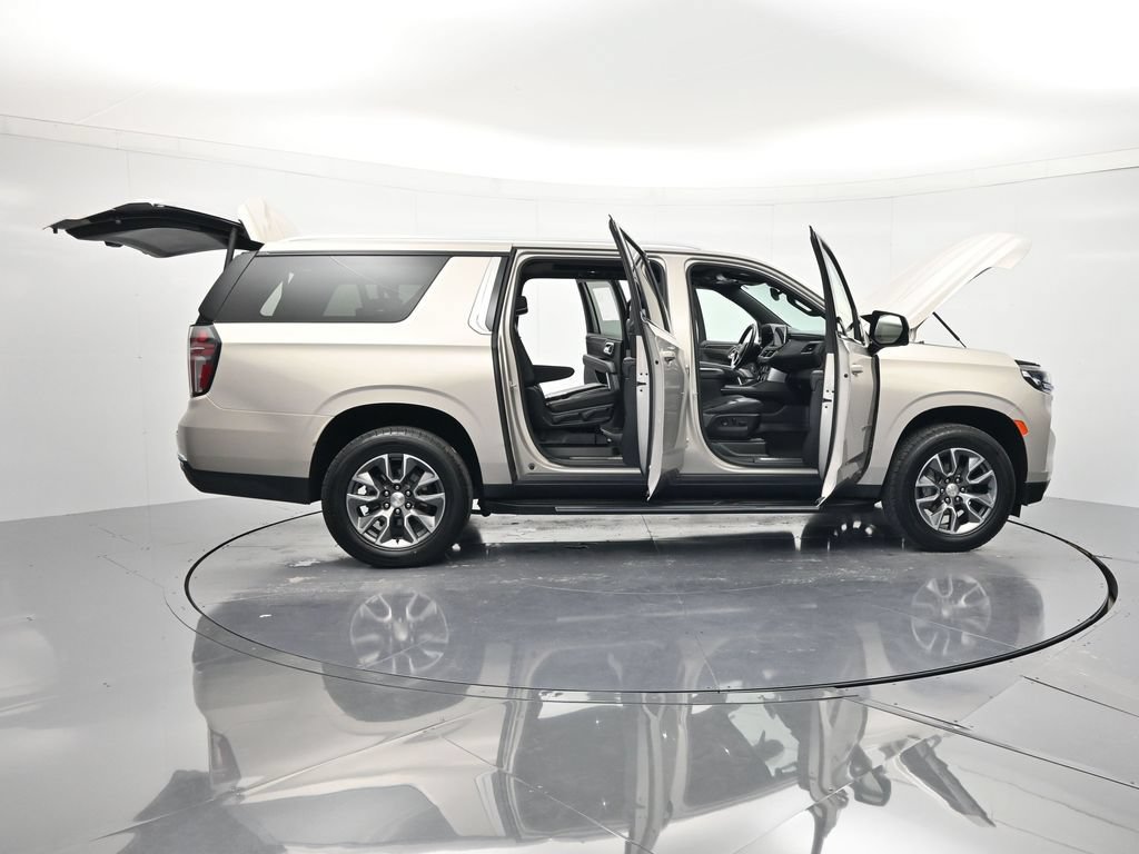 Certified 2024 Chevrolet Suburban LT w/ LT Signature Plus Package AWD/4WD image 51