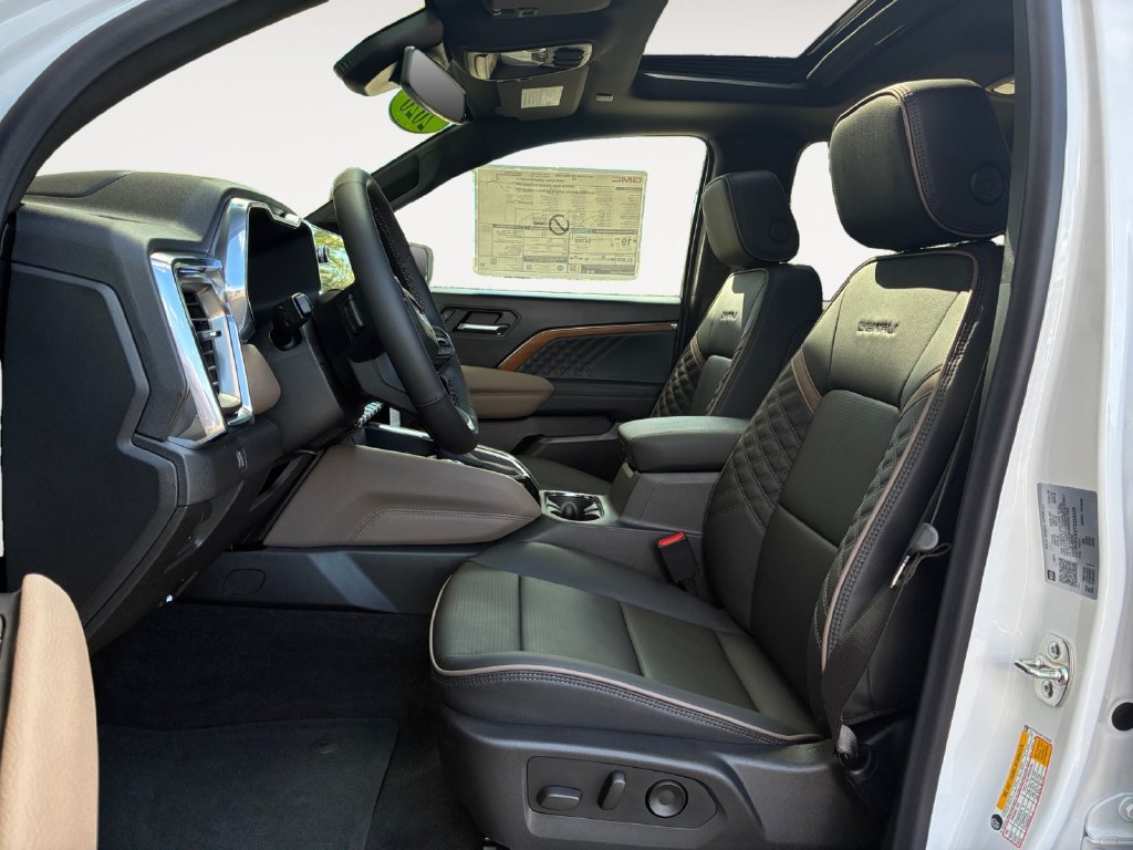 New 2026 GMC Canyon Denali AWD/4WD image 9