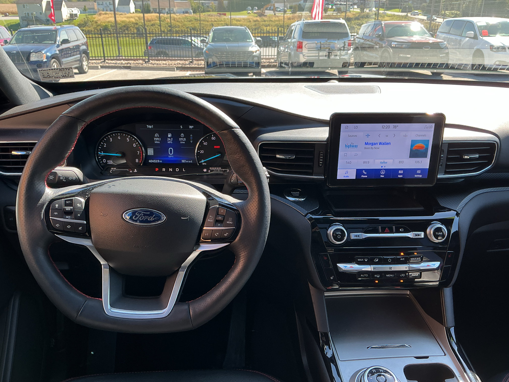 Used 2023 Ford Explorer ST-Line w/ Class IV Trailer Tow Package AWD/4WD image 16
