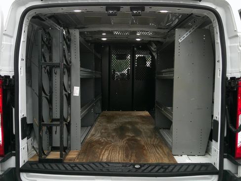 Used 2018 Ford Transit 250 130 Low Roof w/ Exterior Upgrade Package RWD image 9