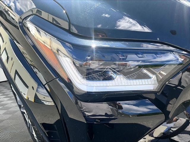 Used 2025 Toyota 4Runner Limited AWD/4WD image 31