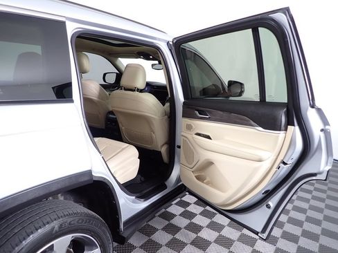 Used 2021 Jeep Grand Cherokee L Limited AWD/4WD image 33