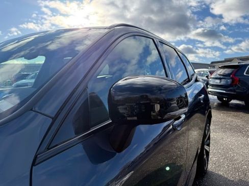 Certified 2023 Volvo XC60 B5 Ultimate w/ Climate Package image 14