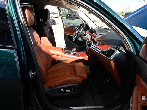 Used 2024 BMW ALPINA XB7 image 55