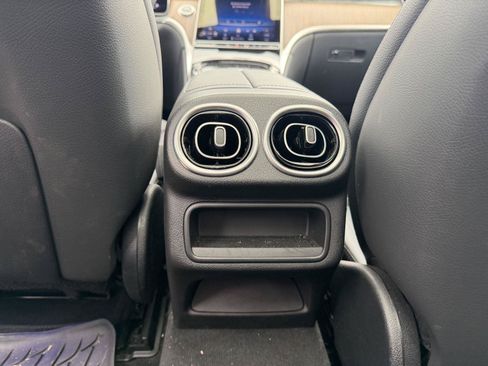 Certified 2025 Mercedes-Benz GLC 300 4MATIC image 18