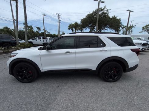 Used 2022 Ford Explorer ST w/ ST Street Pack AWD/4WD image 8