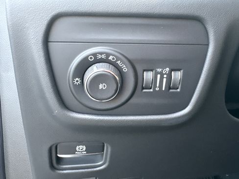 New 2026 Jeep Grand Cherokee Summit AWD/4WD image 15