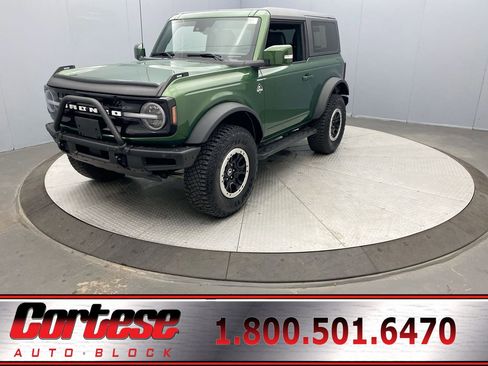 Used 2022 Ford Bronco Outer Banks w/ Sasquatch Package AWD/4WD image 1