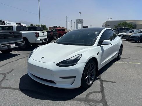 Used 2023 Tesla Model 3 Standard Range RWD image 5