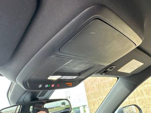 Used 2025 Chevrolet Equinox LT AWD/4WD image 22
