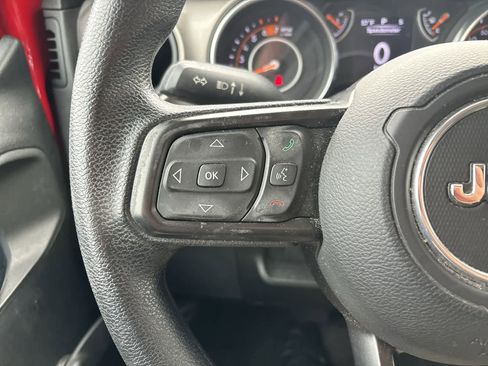 Used 2018 Jeep Wrangler Unlimited Sport image 9