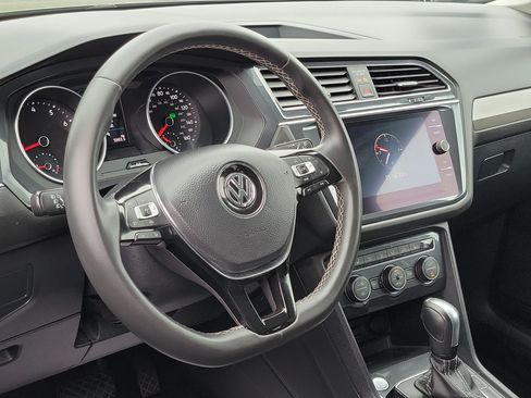Used 2021 Volkswagen Tiguan SE AWD/4WD image 7