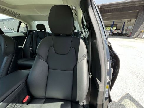 Used 2024 Volvo S60 B5 Core image 27