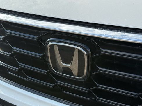Used 2024 Honda CR-V EX image 8