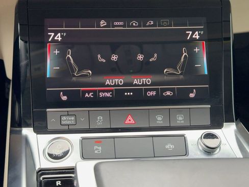 Used 2022 Audi e-tron Premium w/ Interior Protection Package image 26