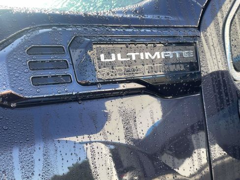 Certified 2025 GMC Sierra 2500 Denali Ultimate w/ Max Trailering Package AWD/4WD image 11