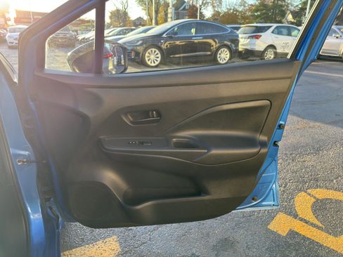 Used 2020 Nissan Versa S image 33