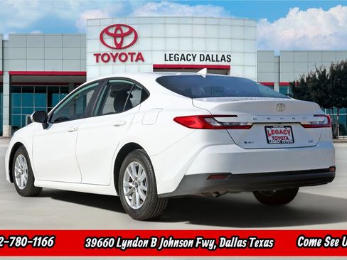 Used 2025 Toyota Camry LE FWD image 8
