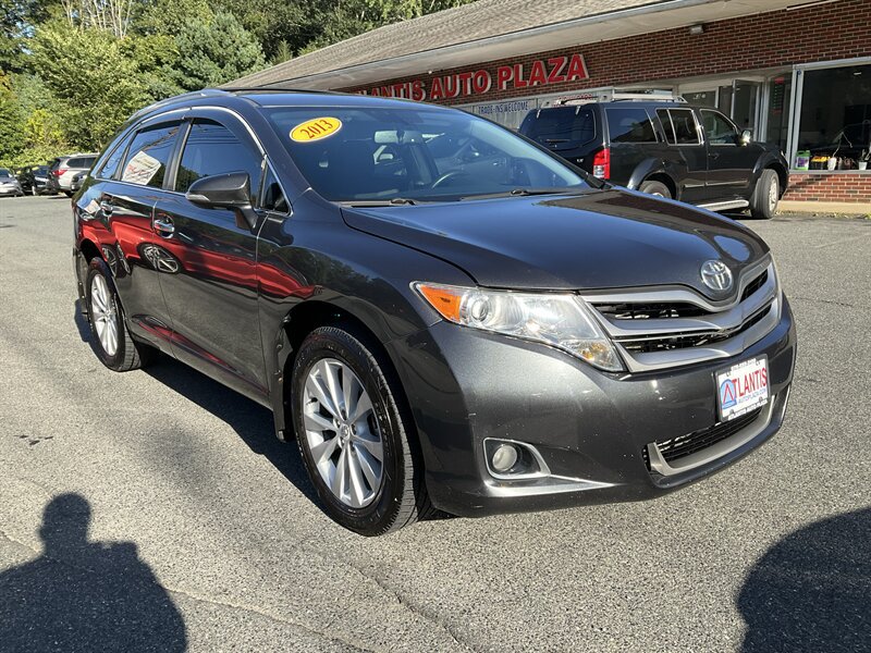 Used 2013 Toyota Venza LE AWD/4WD image 3