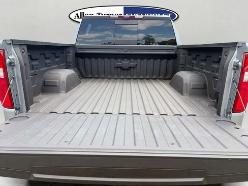 Used 2025 Chevrolet Silverado 1500 LTZ AWD/4WD image 7