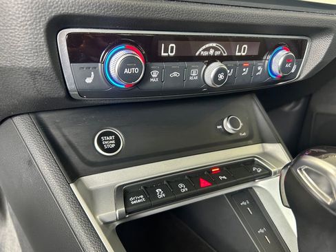 Used 2023 Audi Q3 2.0T Premium image 38