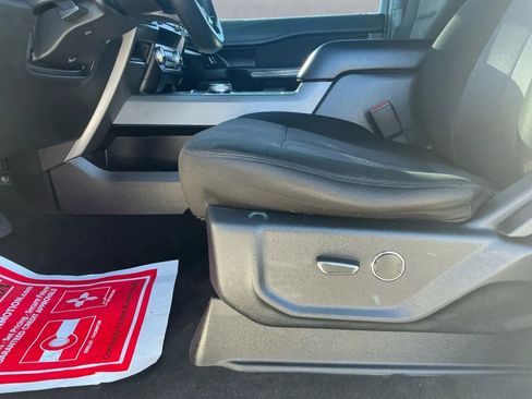 Used 2019 Ford Expedition XLT image 12