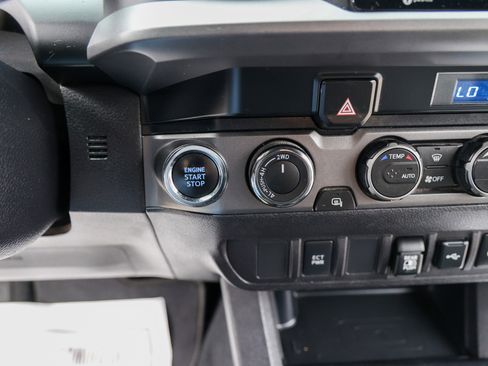 Certified 2023 Toyota Tacoma TRD Off-Road image 23