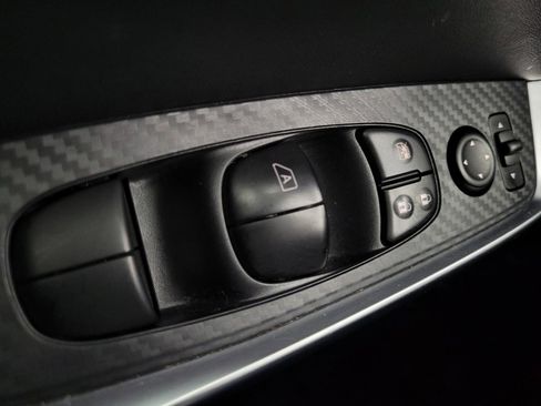 Used 2025 Nissan Sentra SR image 27