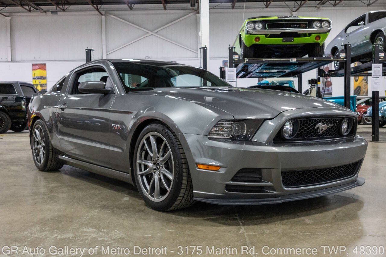 Used 2014 Ford Mustang GT Premium w/ GT Track Package RWD image 10