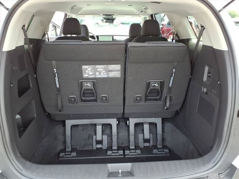 New 2026 Kia Carnival LX FWD image 15