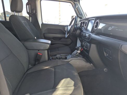 Used 2023 Jeep Gladiator Overland image 33