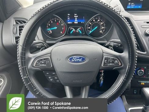 Used 2017 Ford Escape SE w/ SE Cold Weather Package image 15