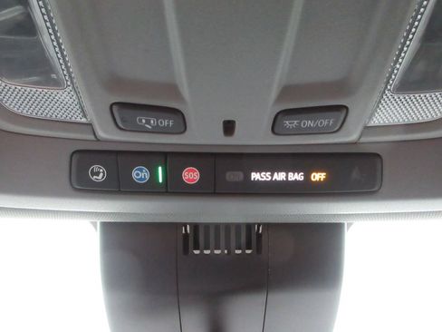 Certified 2022 Chevrolet Silverado 1500 RST AWD/4WD image 33