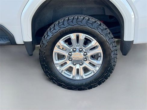 Used 2022 GMC Sierra 2500 Denali image 38