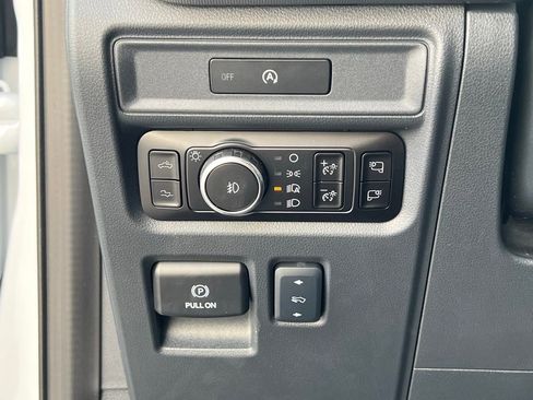 Used 2025 Ford F150 Raptor AWD/4WD image 23