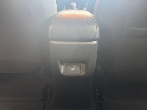 Used 2025 Nissan Versa SV FWD image 21