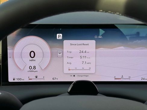 Used 2025 Genesis G80 2.5T image 29